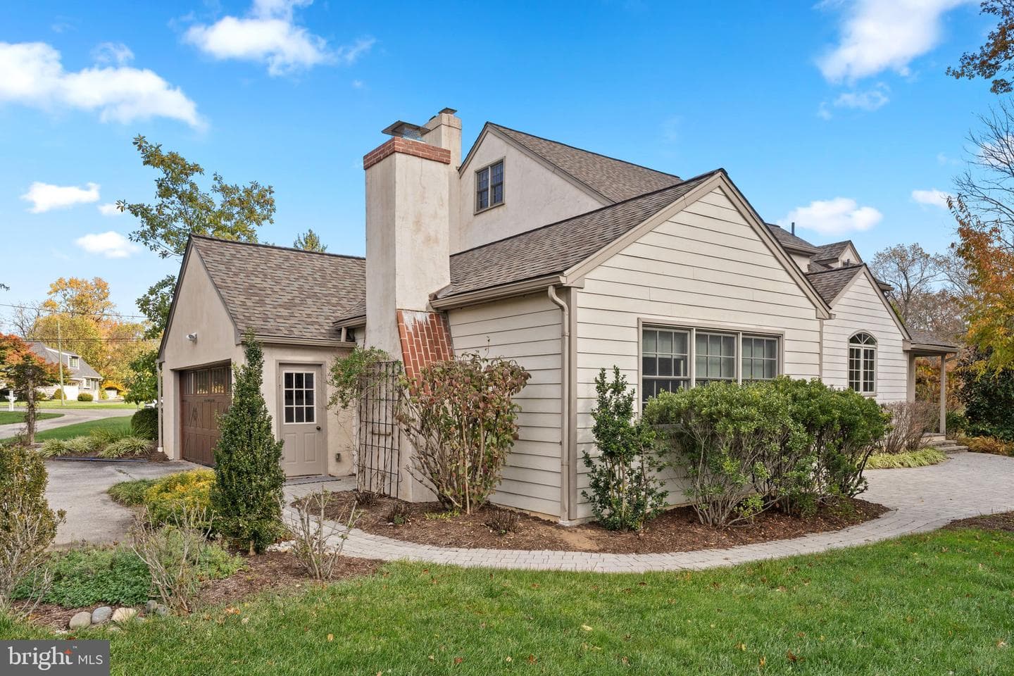 520 Hawthorne Place photo 36