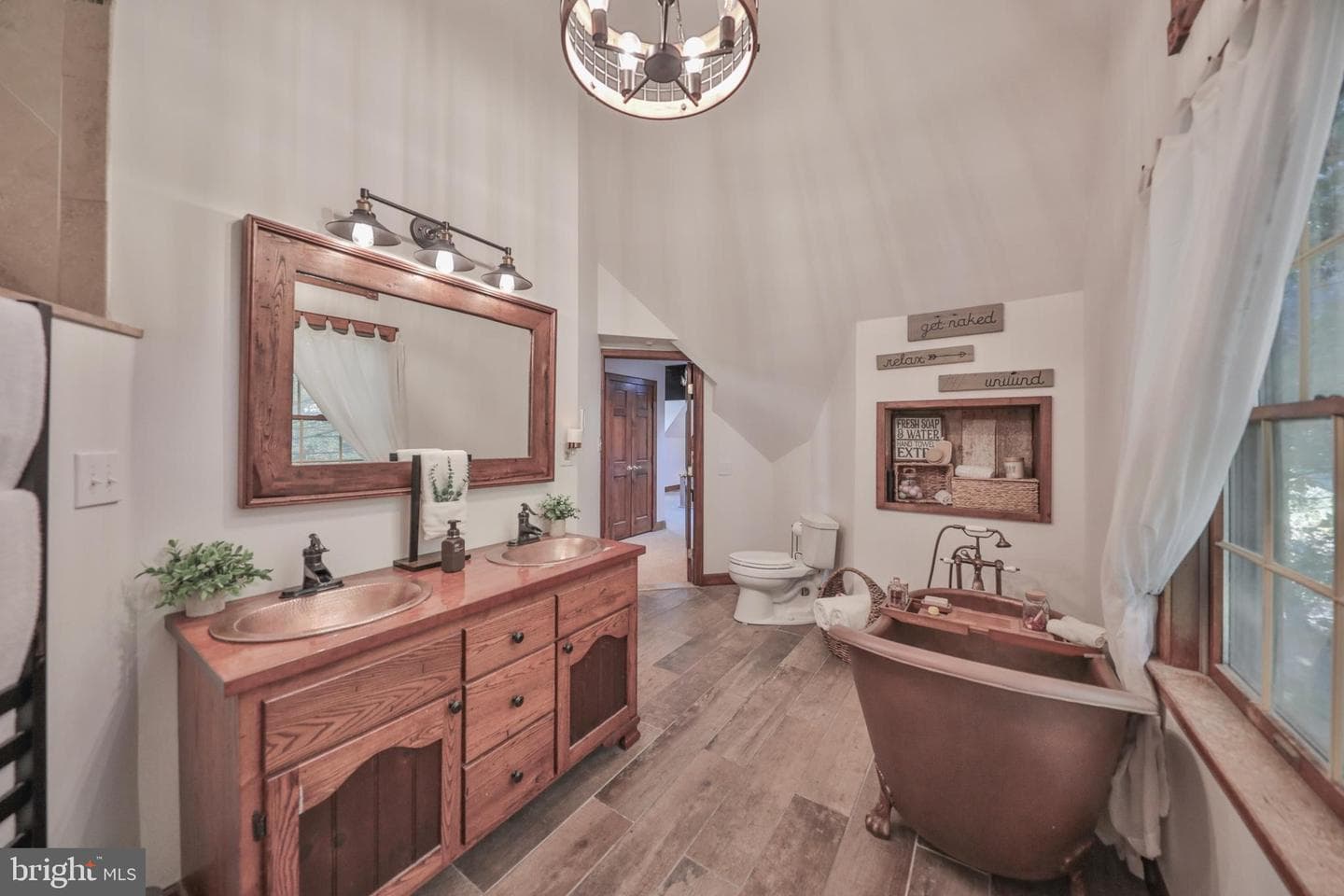 33 Woodland Drive photo 45