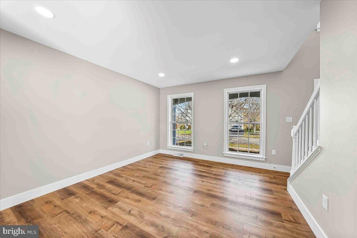 9 Nelson Road photo 6
