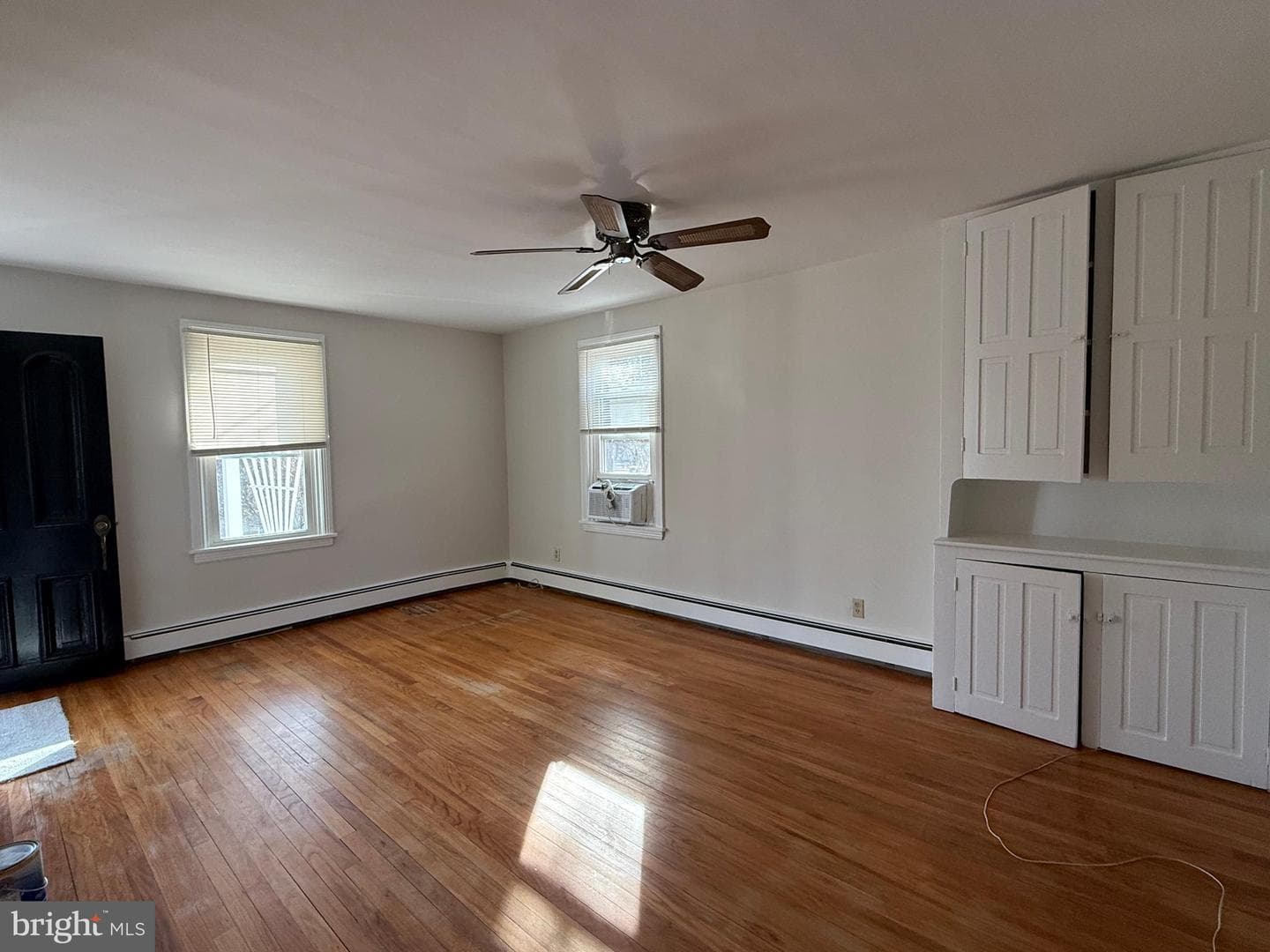 121 E Harmony Road photo 19