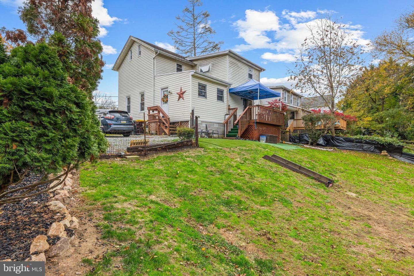 121 E Harmony Road photo 49