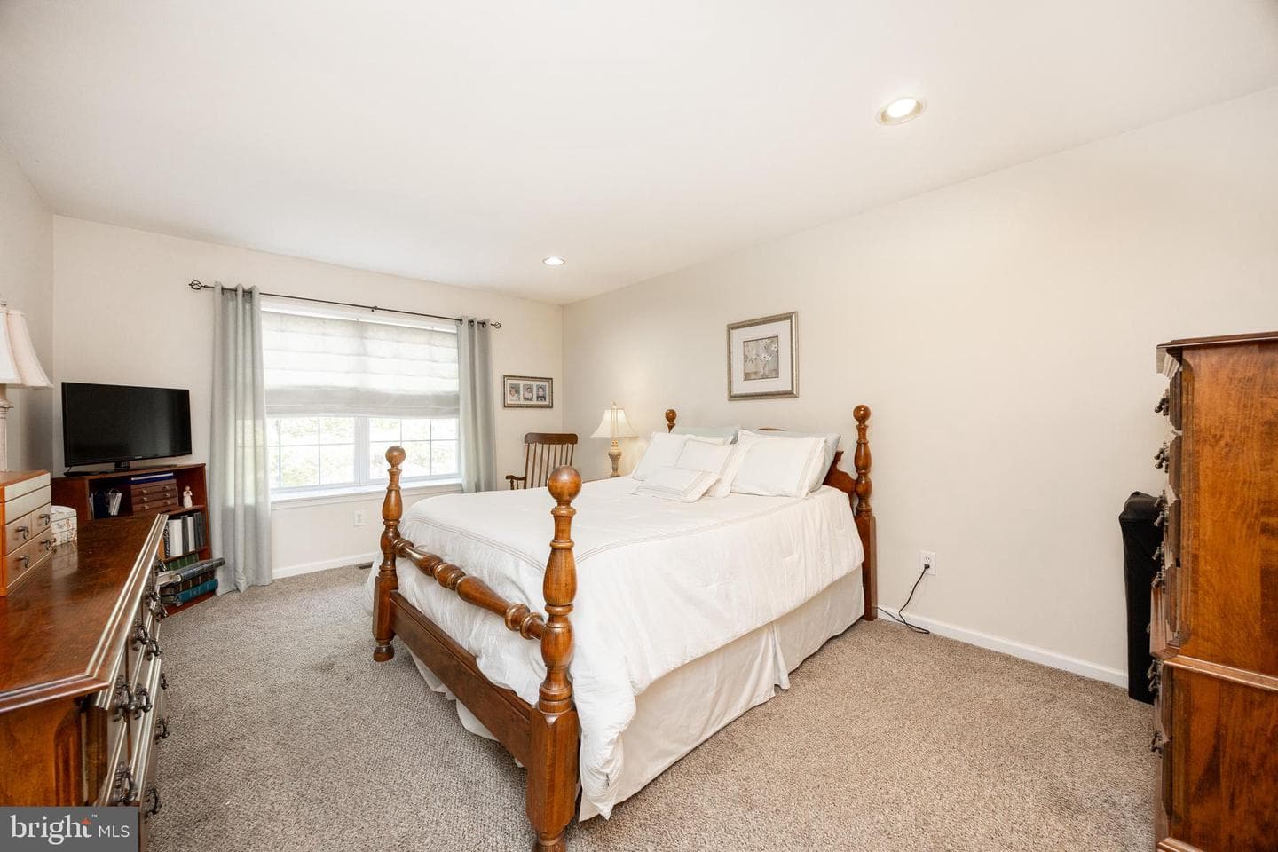 3830 Honey Locust Drive photo 19