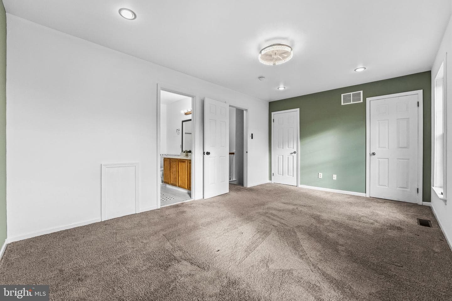 120 Ashley Road photo 32