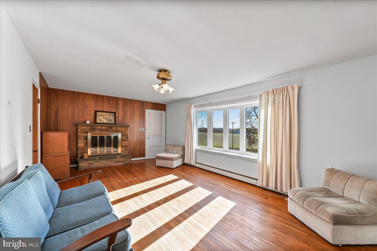 350 Saginaw Road photo 23