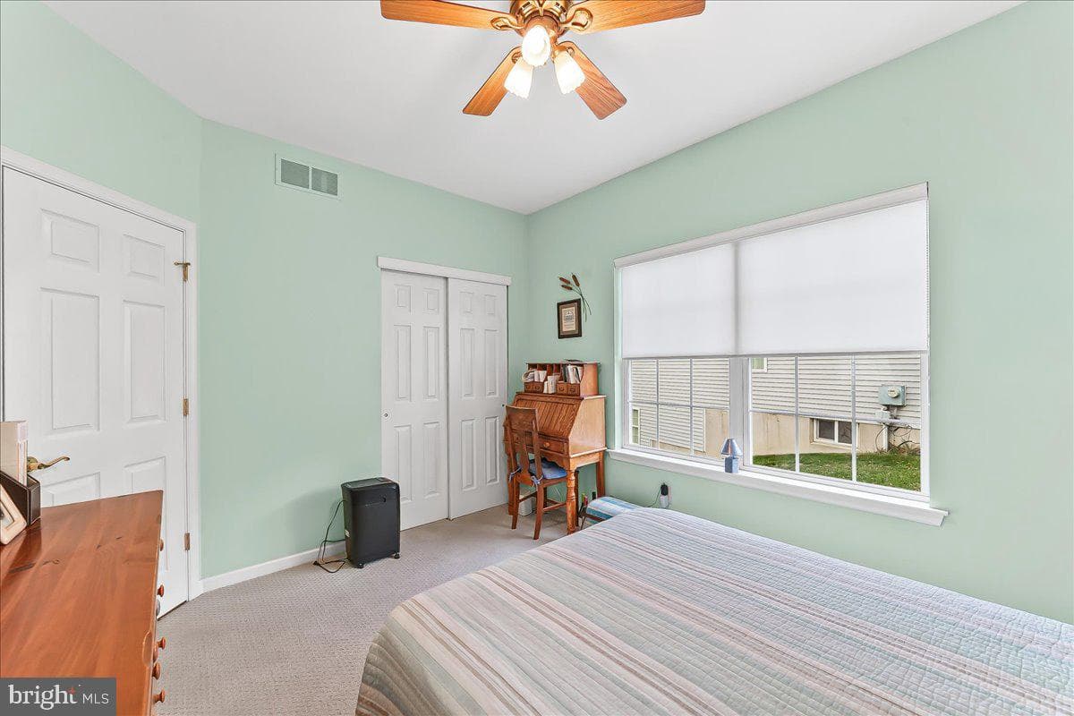 453 E Glenview Drive photo 24