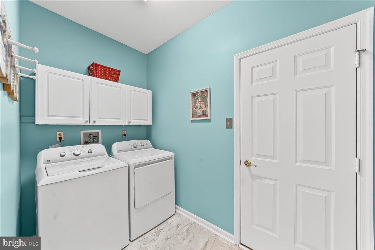 453 E Glenview Drive photo 26