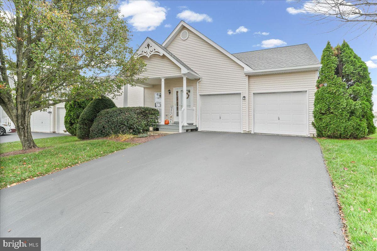 453 E Glenview Drive photo 3