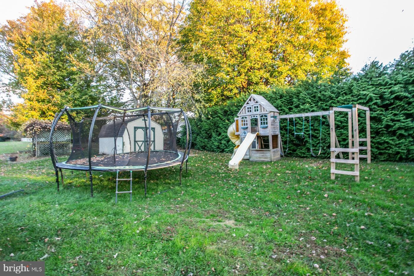 114 Midland Drive photo 25