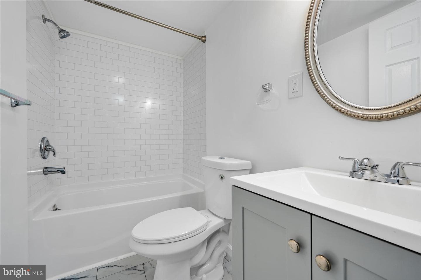 1111 Riverside Drive photo 24