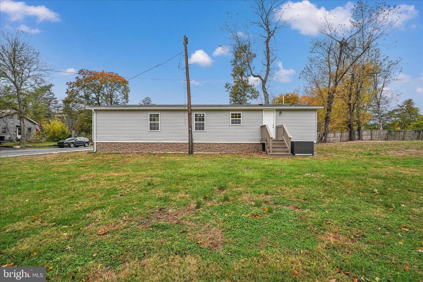 1111 Riverside Drive photo 31