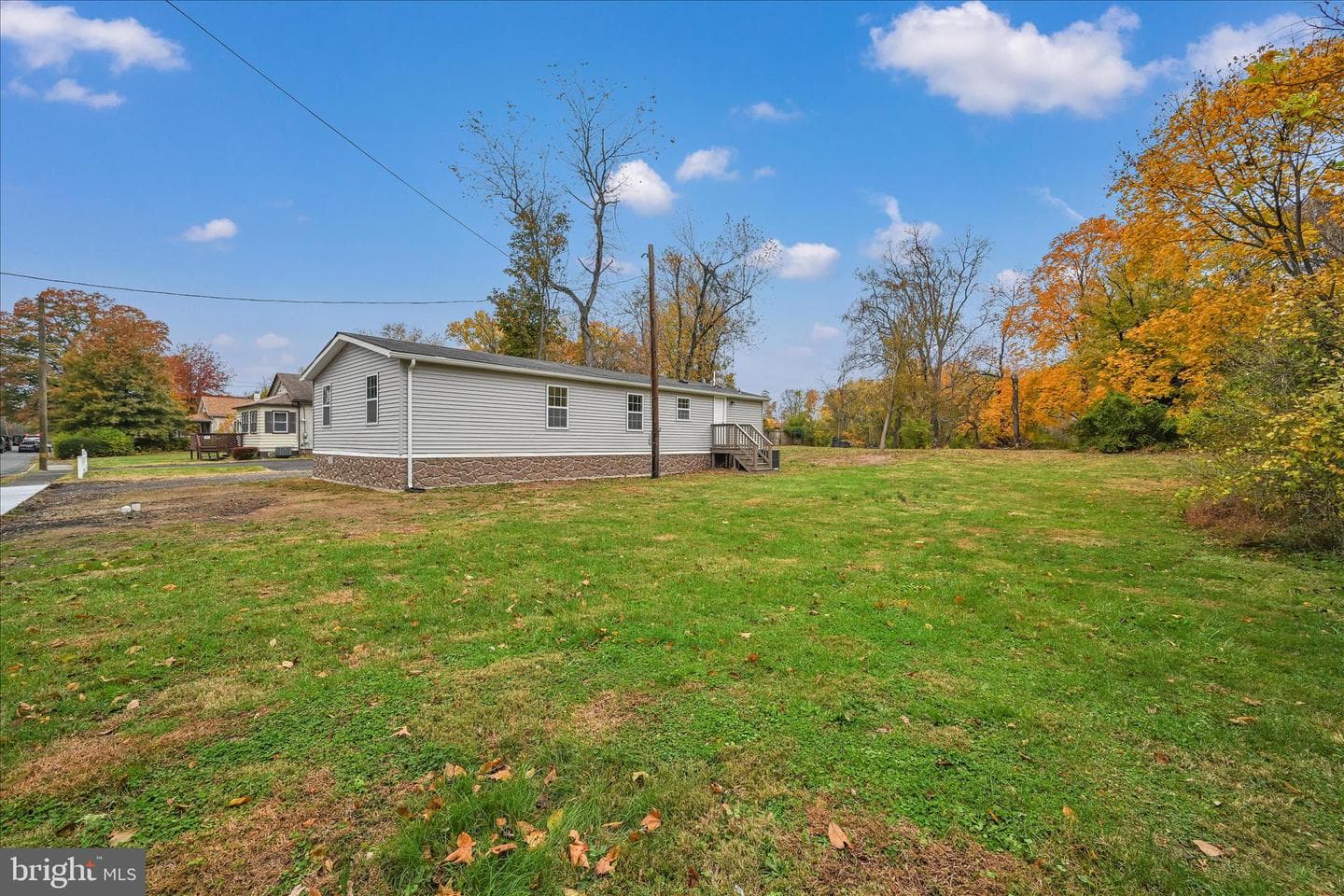 1111 Riverside Drive photo 33