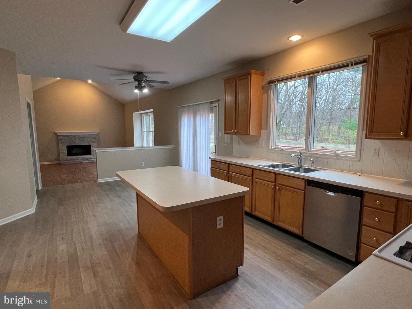 804 Waverly Road photo 4