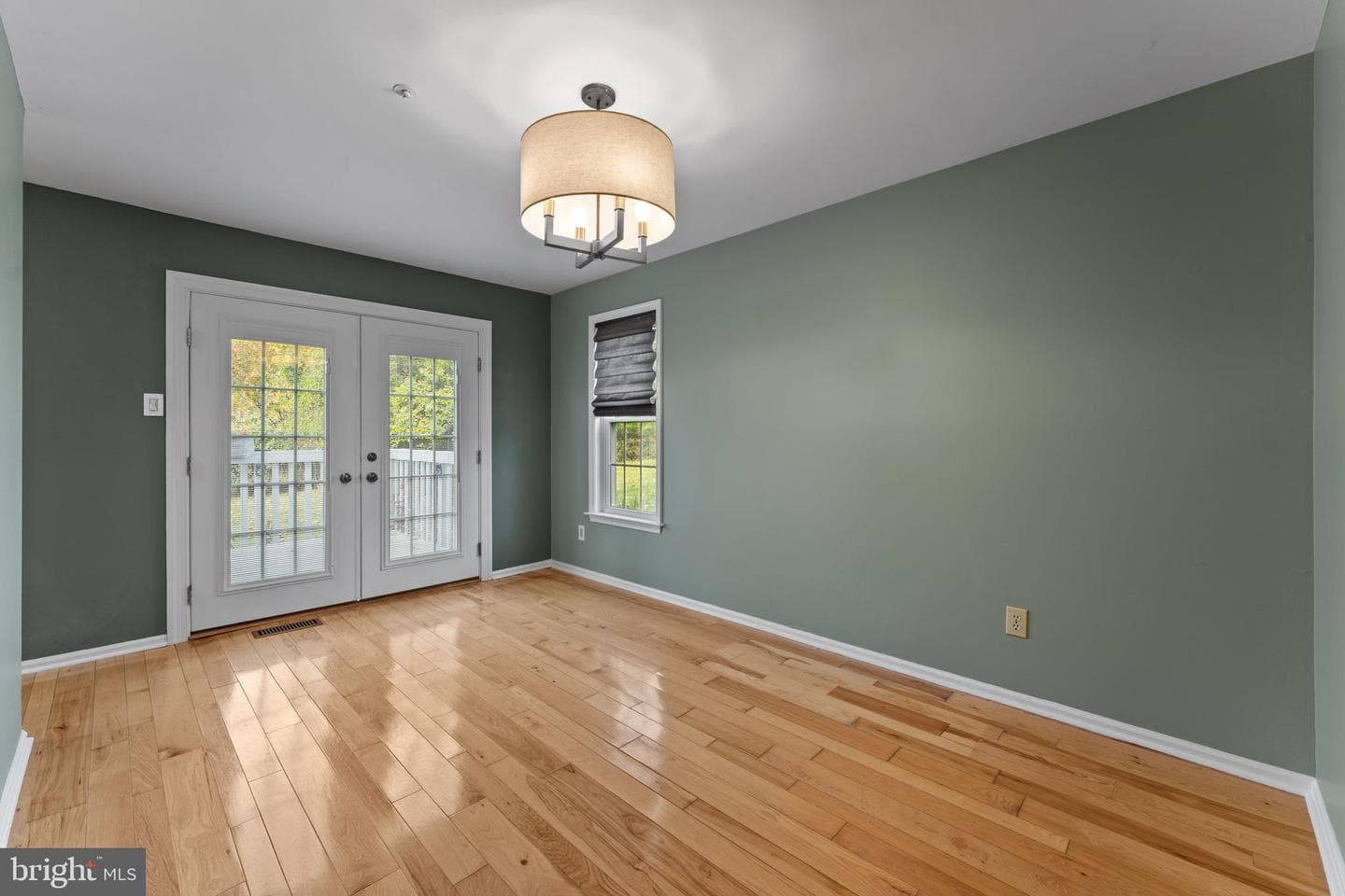577 Pewter Drive photo 9