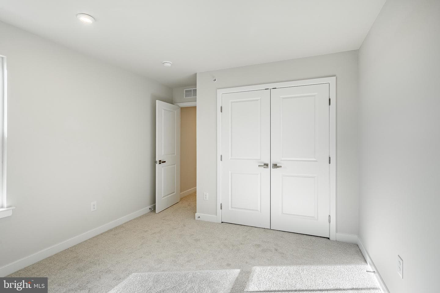1713 Hydrangea Way photo 24