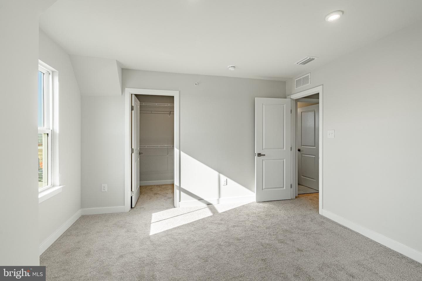 1713 Hydrangea Way photo 26