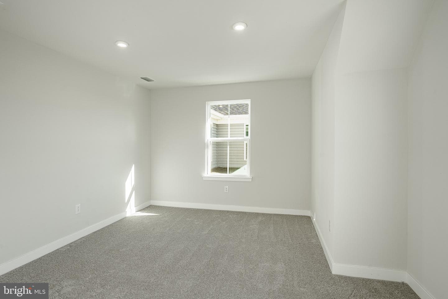 1713 Hydrangea Way photo 27