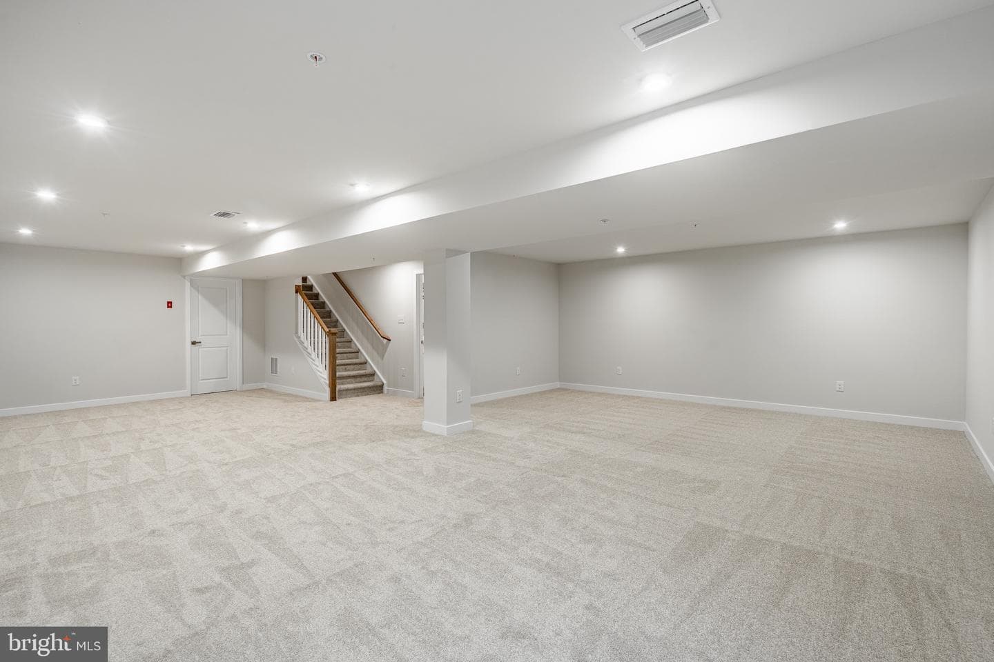 1713 Hydrangea Way photo 32