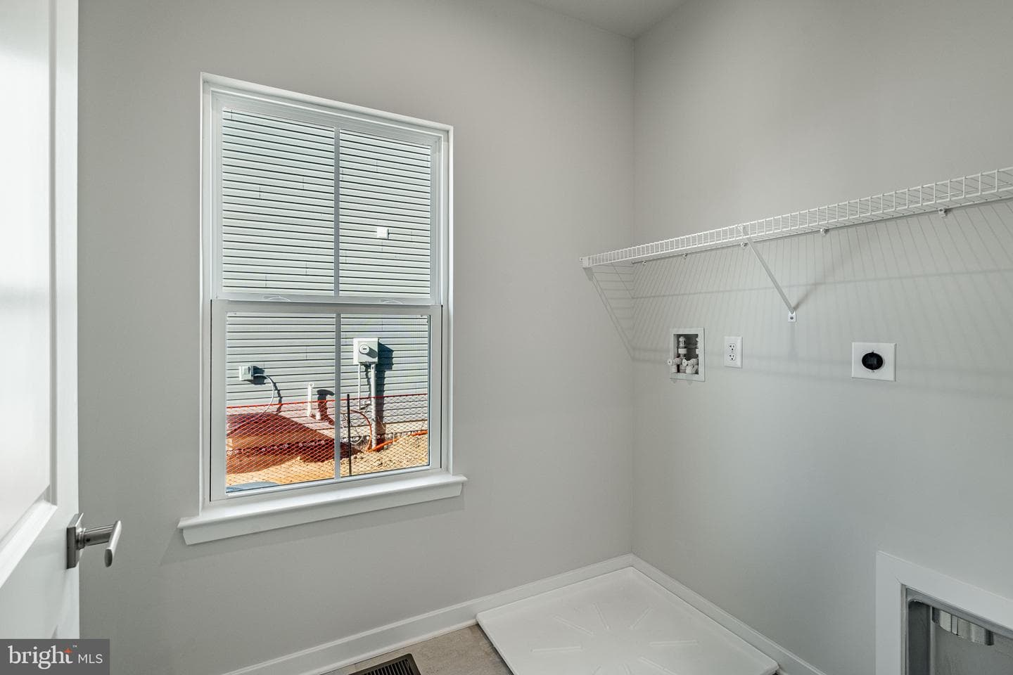 1713 Hydrangea Way photo 36