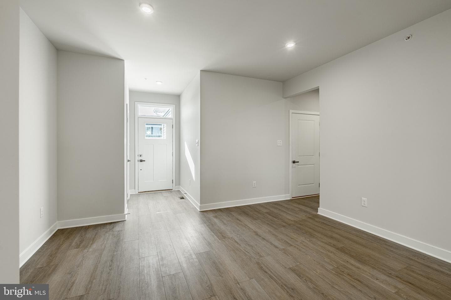 1713 Hydrangea Way photo 9