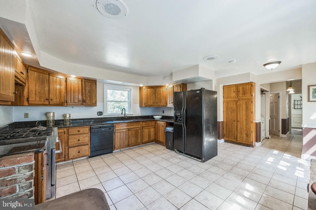 852 Cedar Avenue photo 15