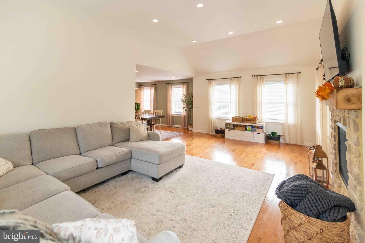 151 S Sandy Hill Road photo 20