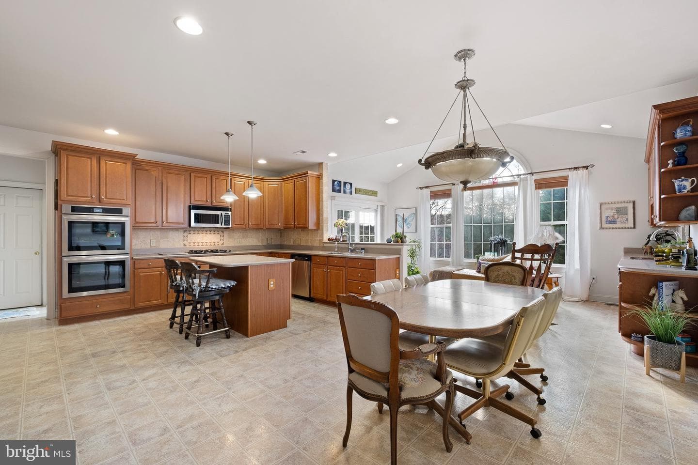 171 Candlewyck Drive photo 10