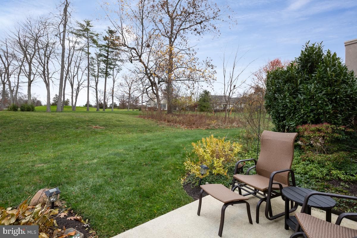 293 Devon Lane photo 22