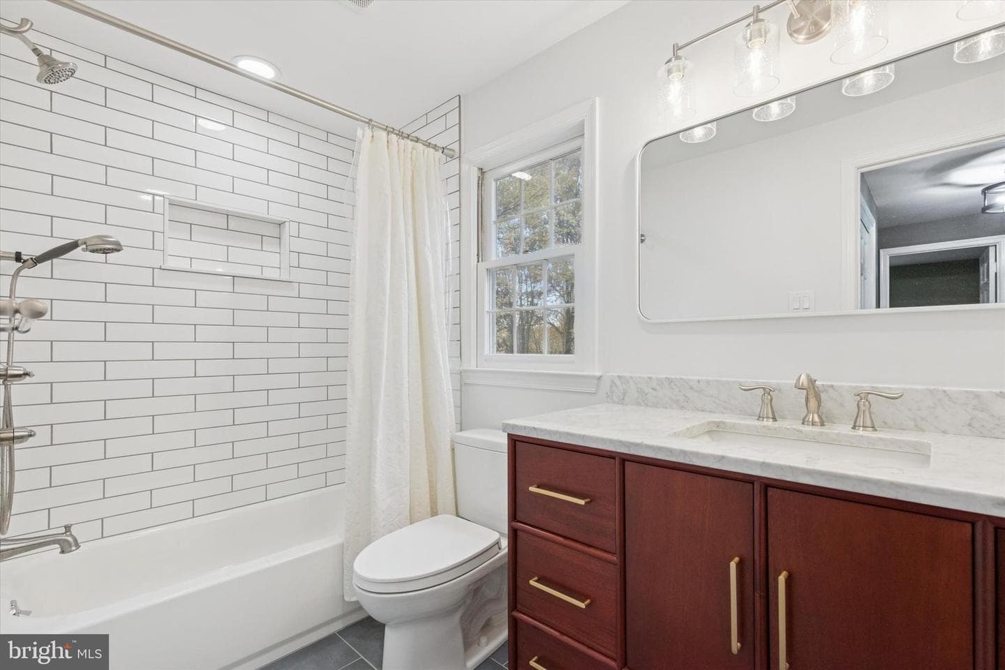 685 Hopewell Road photo 26