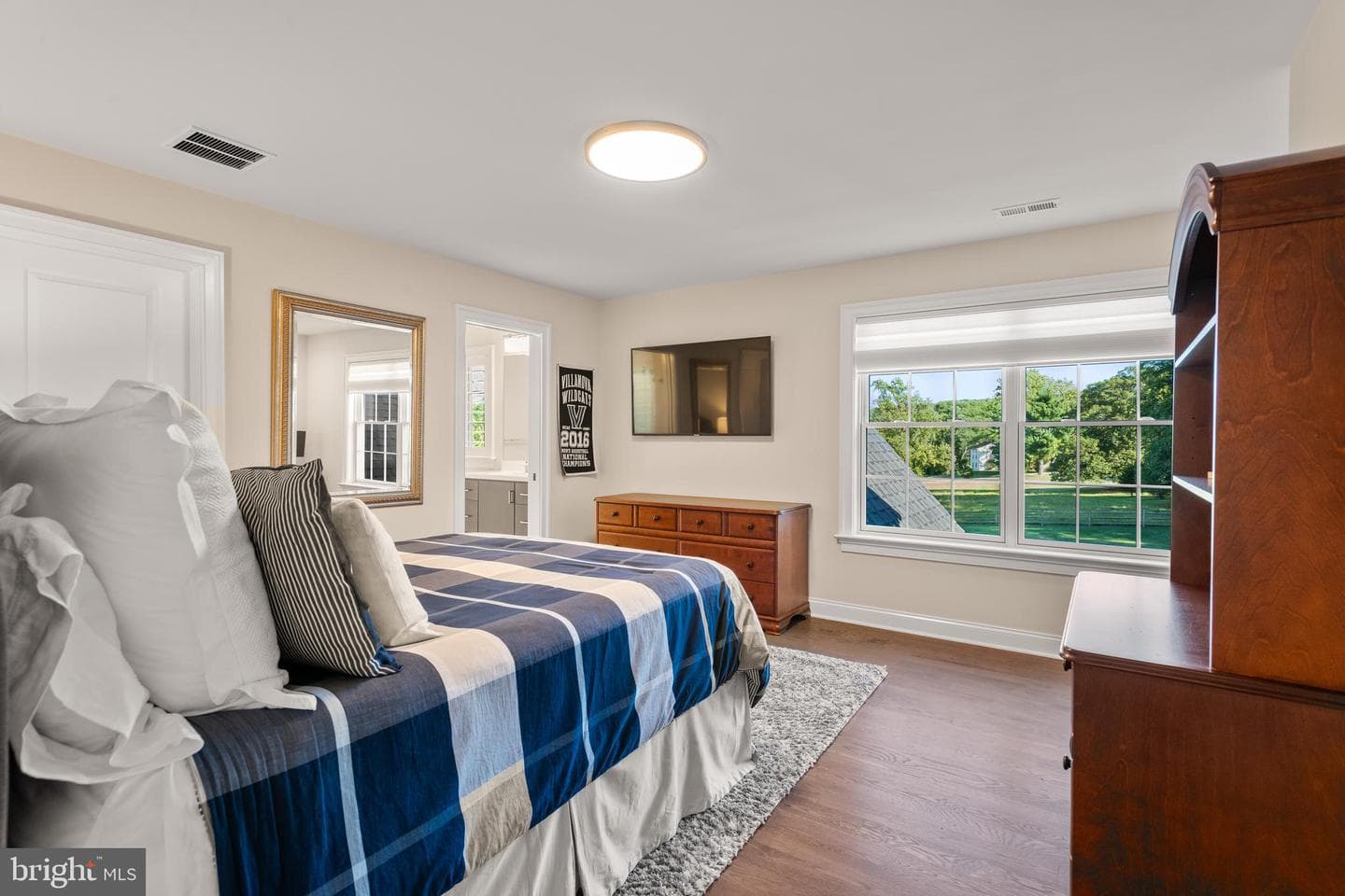 24 New Whitehorse Way photo 52