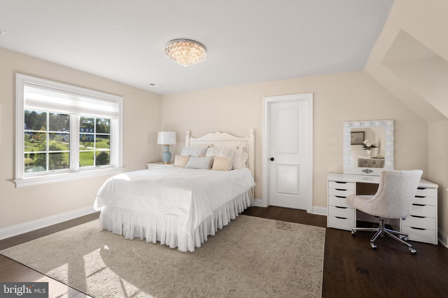 24 New Whitehorse Way photo 54
