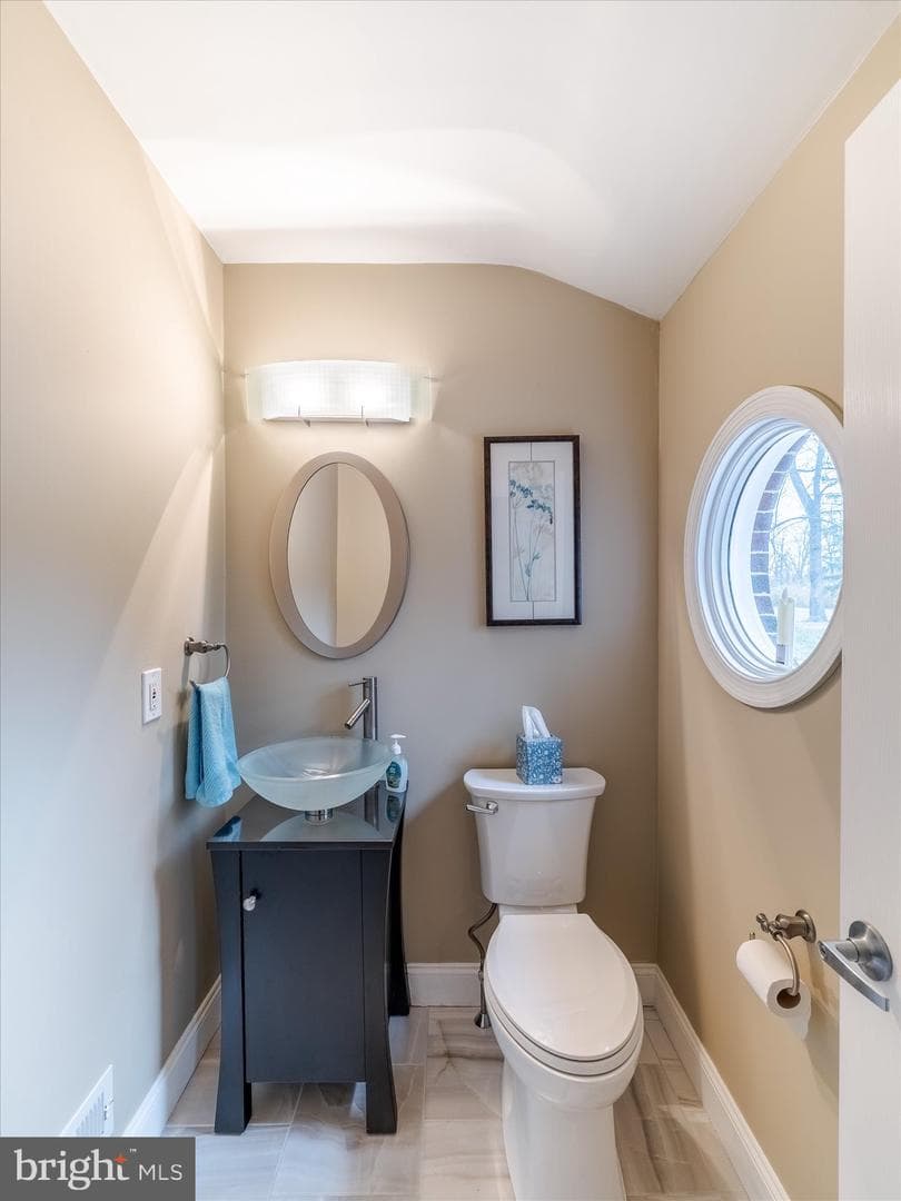 705 Potter Drive photo 25