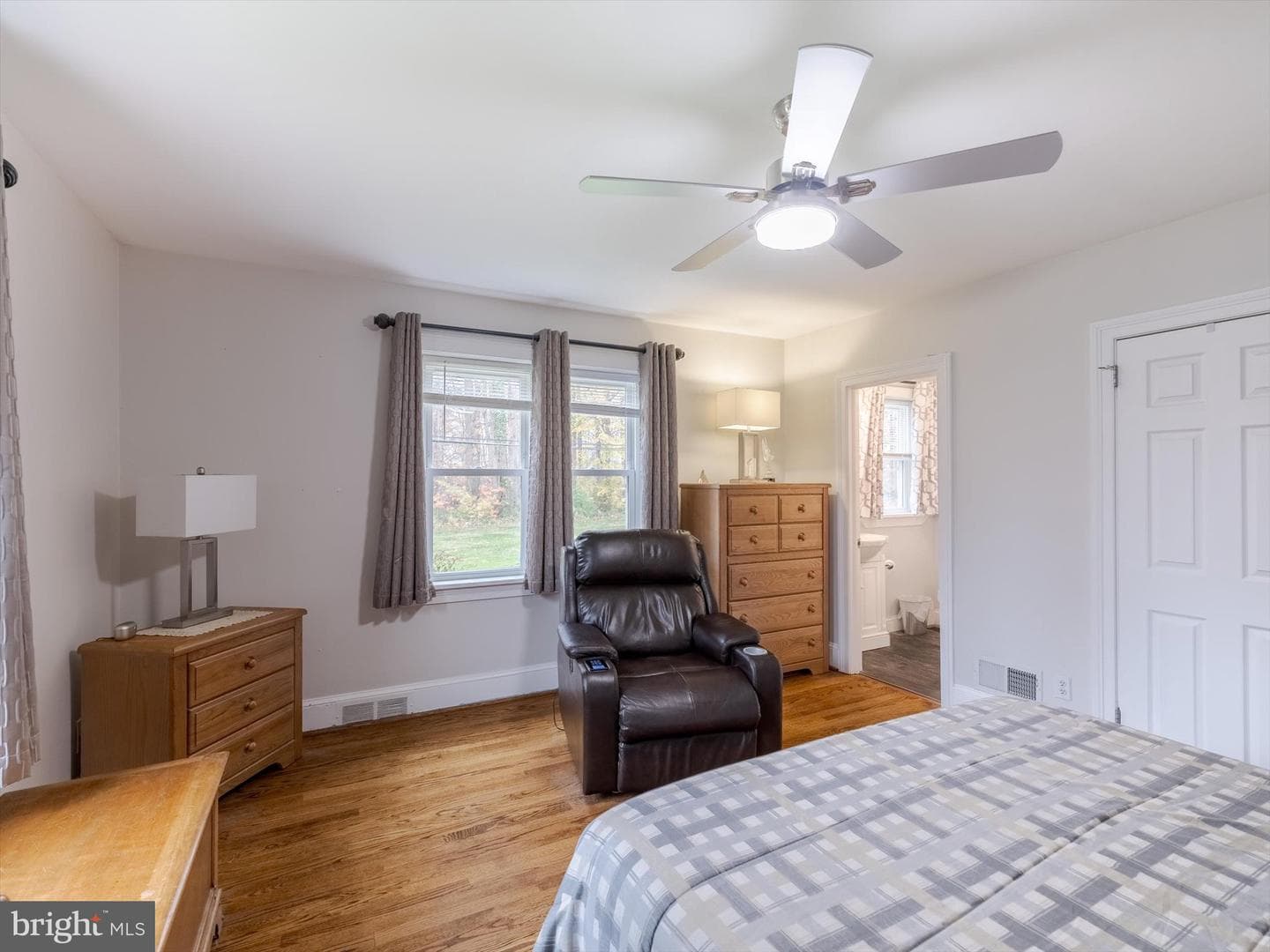 705 Potter Drive photo 32