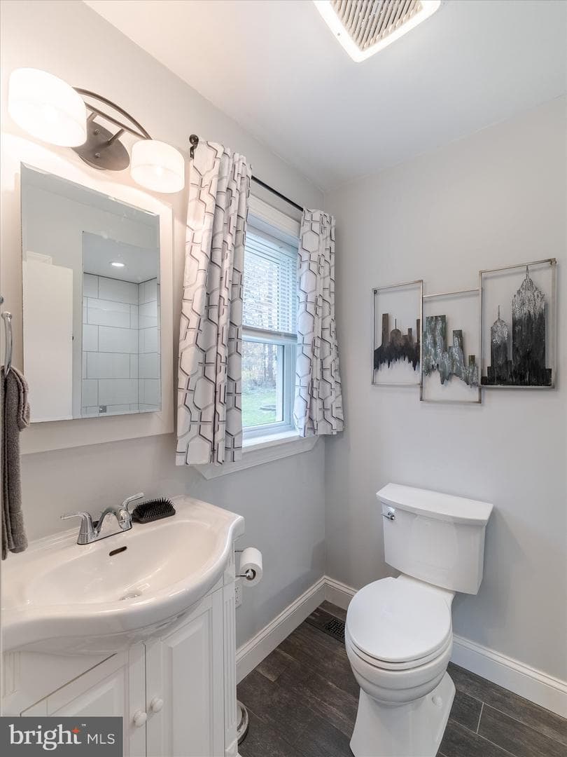 705 Potter Drive photo 33