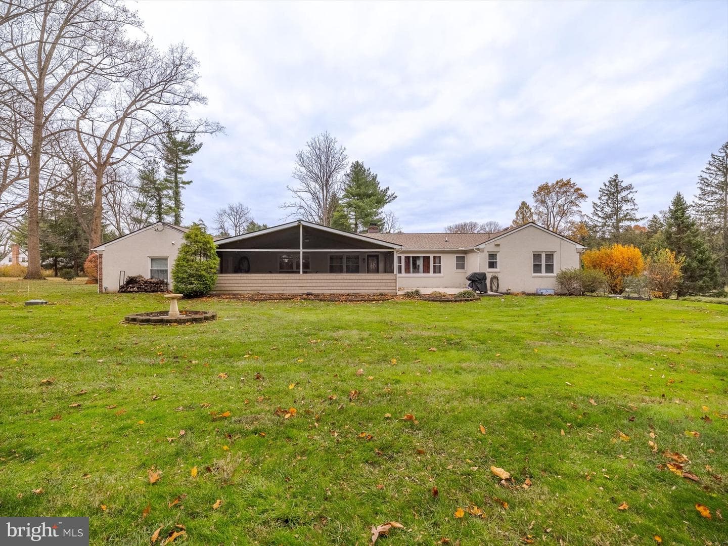 705 Potter Drive photo 7