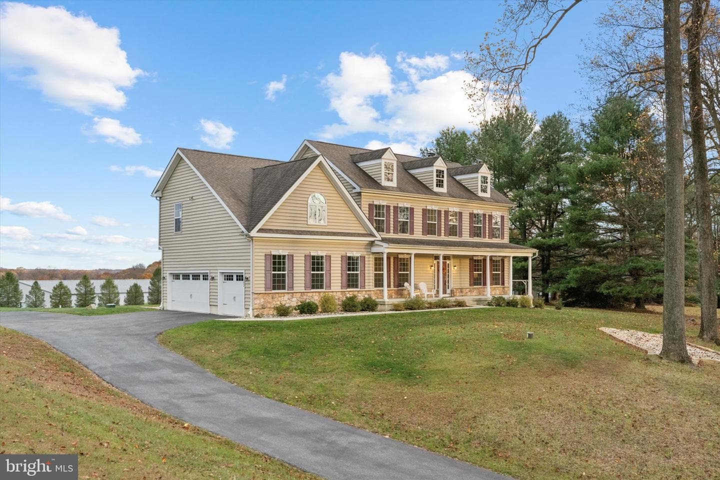 1392 Hickory Hill Road photo 1