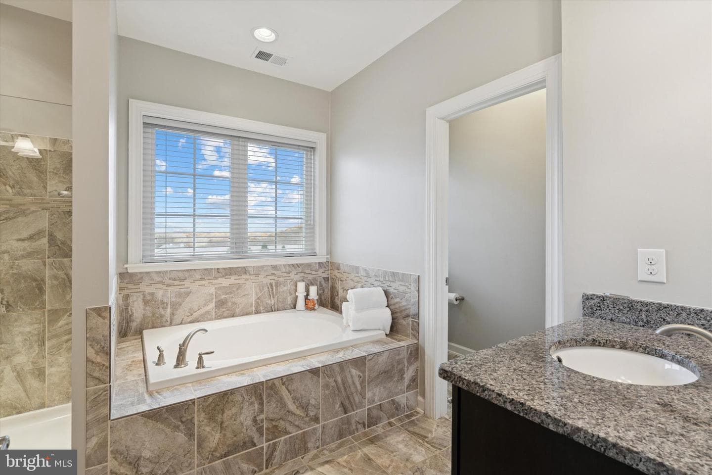 1392 Hickory Hill Road photo 19