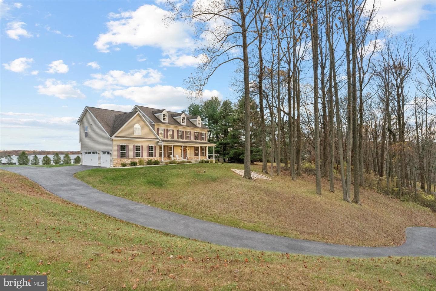 1392 Hickory Hill Road photo 2
