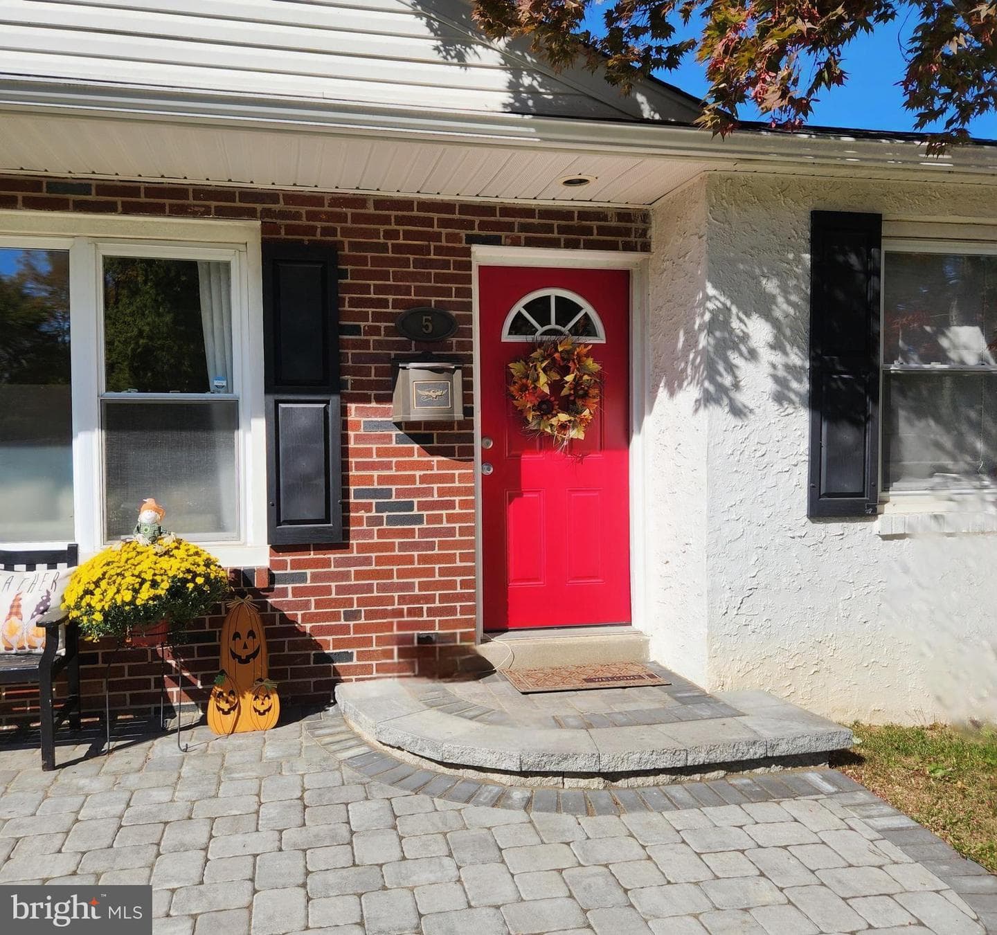 5 Yorktown Avenue photo 4