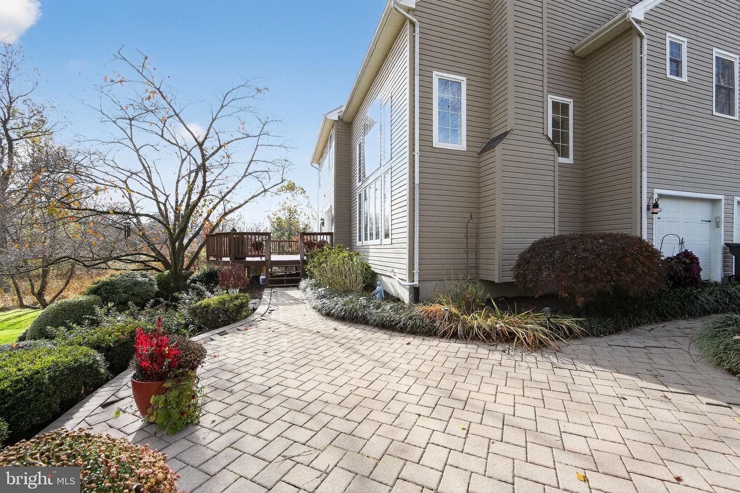 19 Angelica Drive photo 28