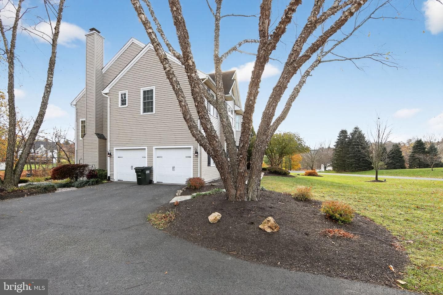 19 Angelica Drive photo 3