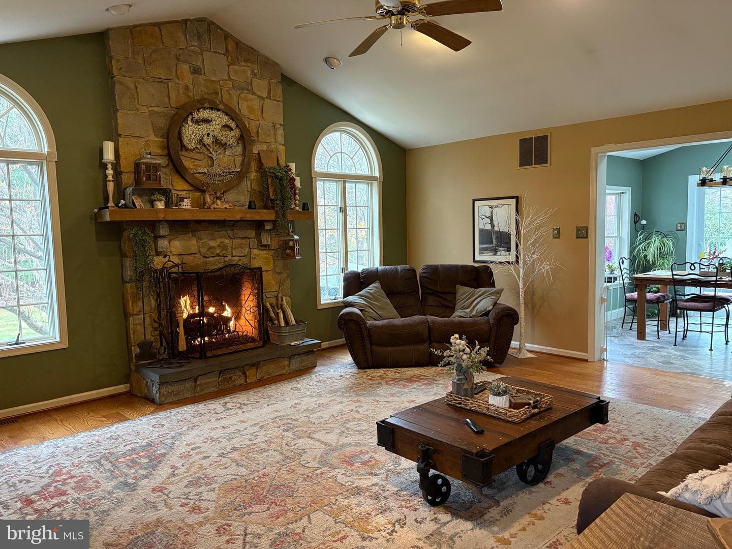 115 Evergreen Drive photo 2