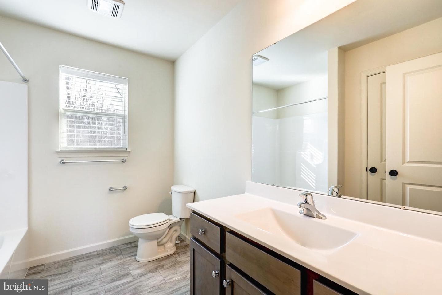 158 Leary Road photo 32