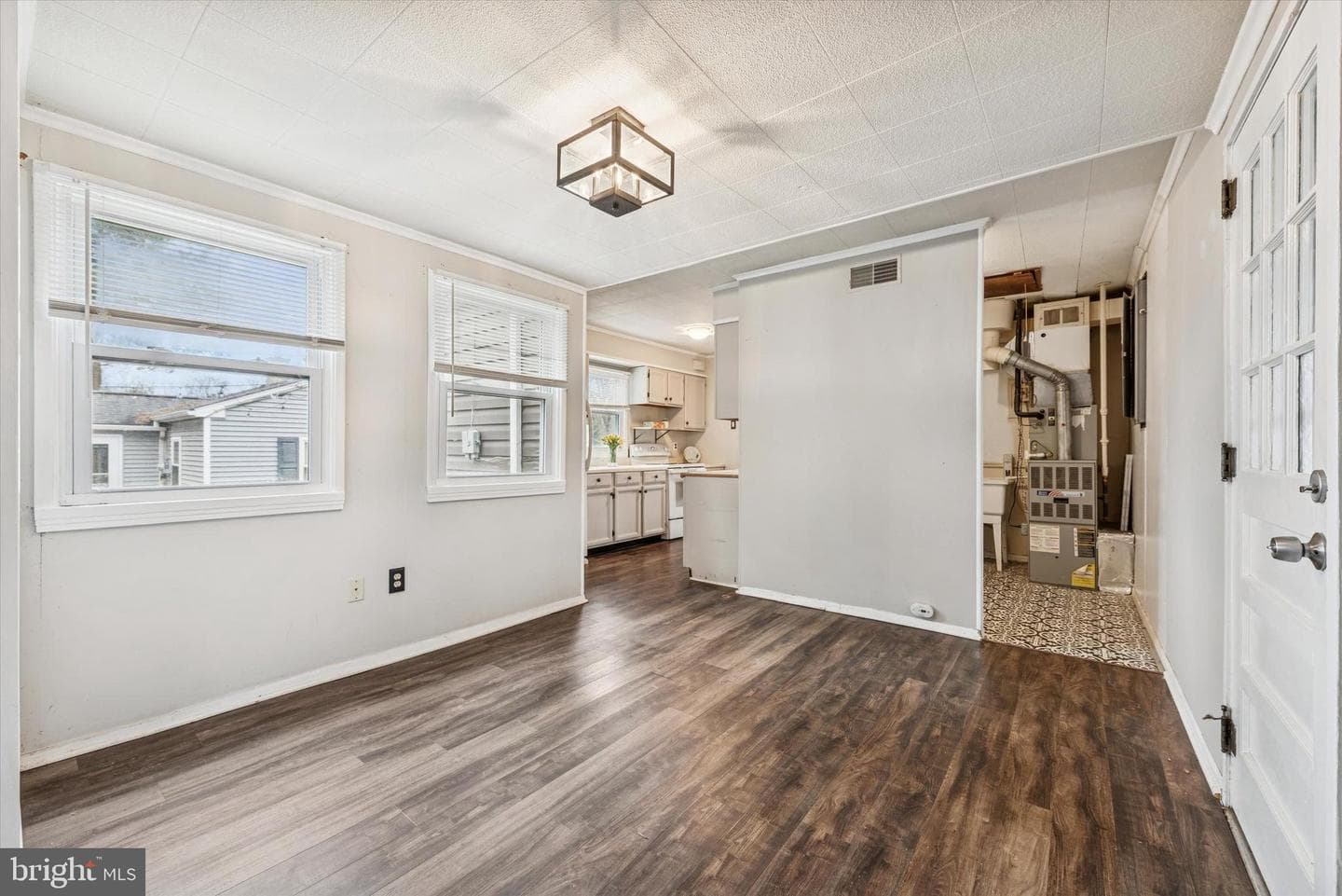 104 Lynbrook Road photo 19
