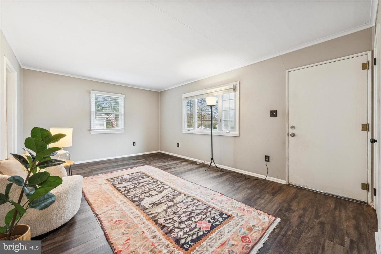 104 Lynbrook Road photo 3