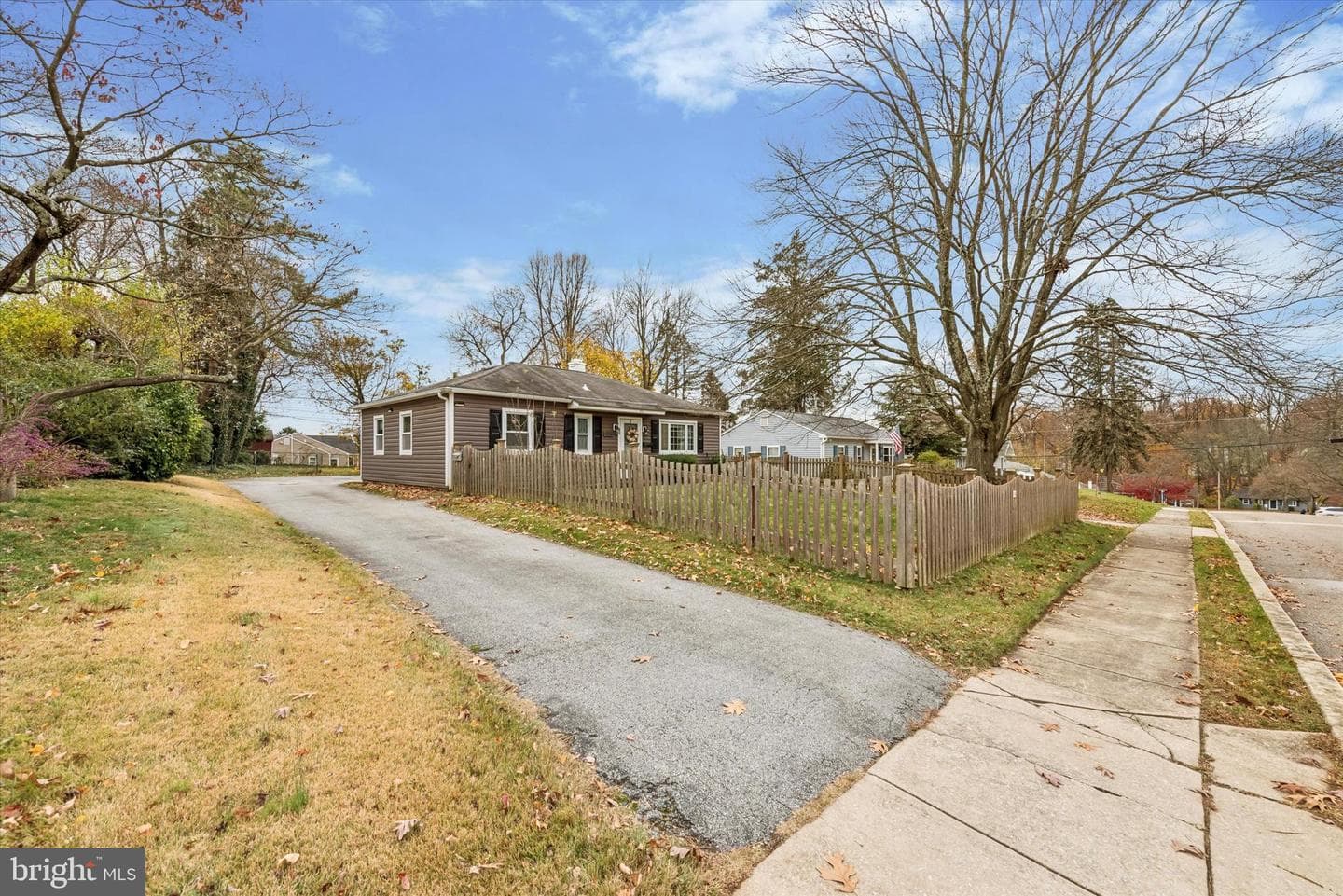 104 Lynbrook Road photo 30