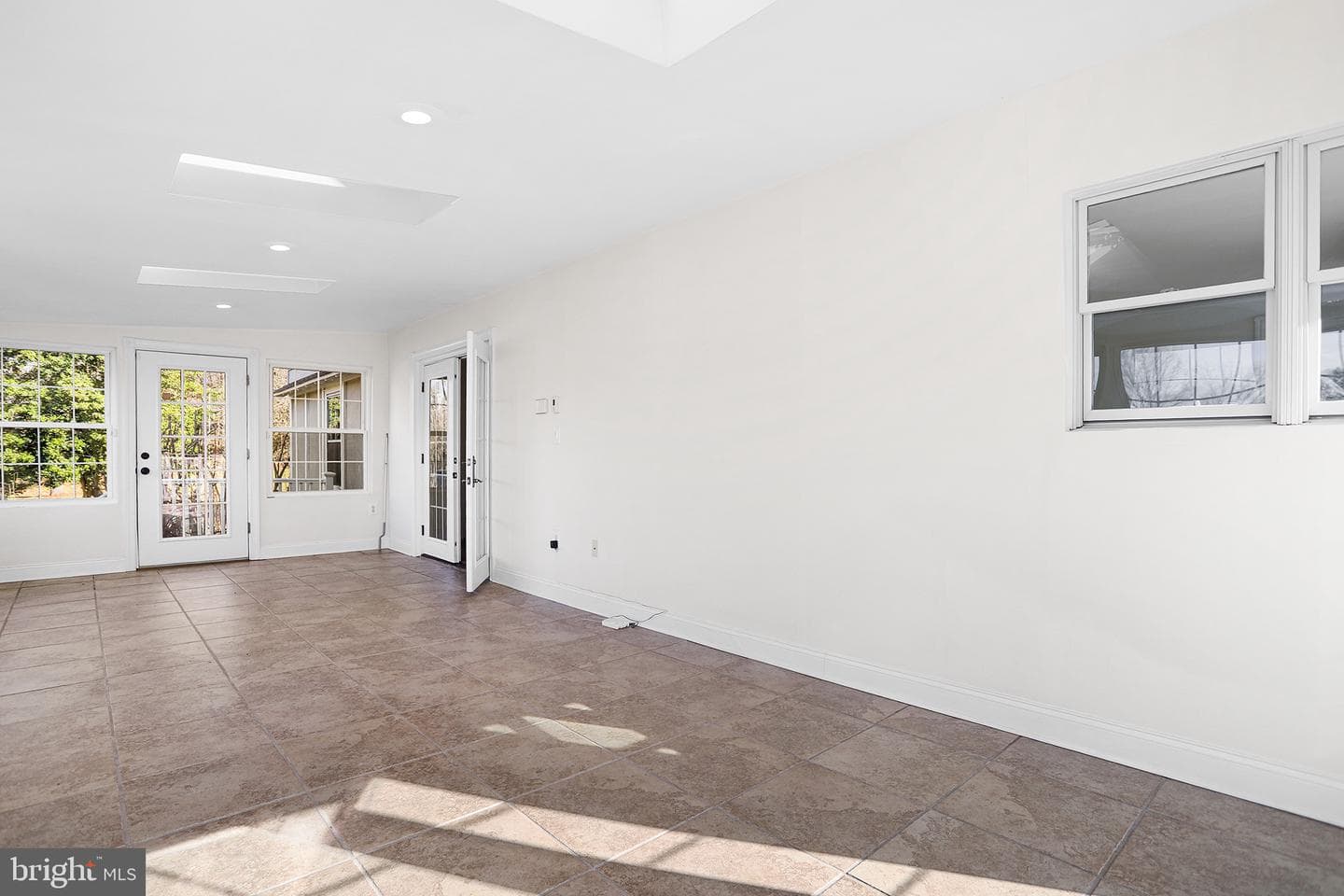 1185 W Street Road photo 4