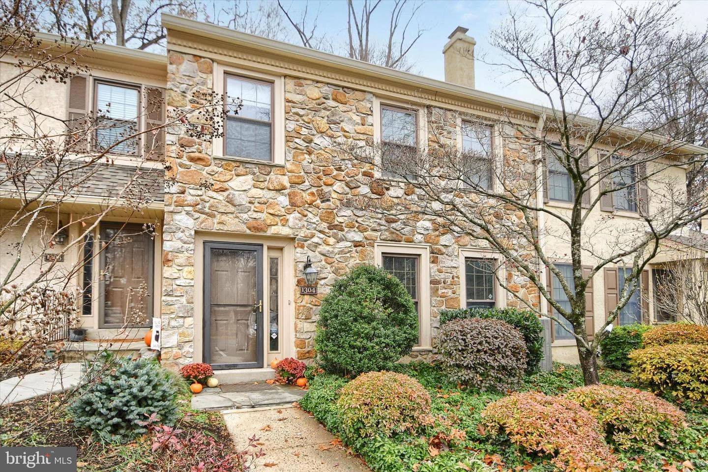 1304 Weatherstone Drive #1304 photo 2