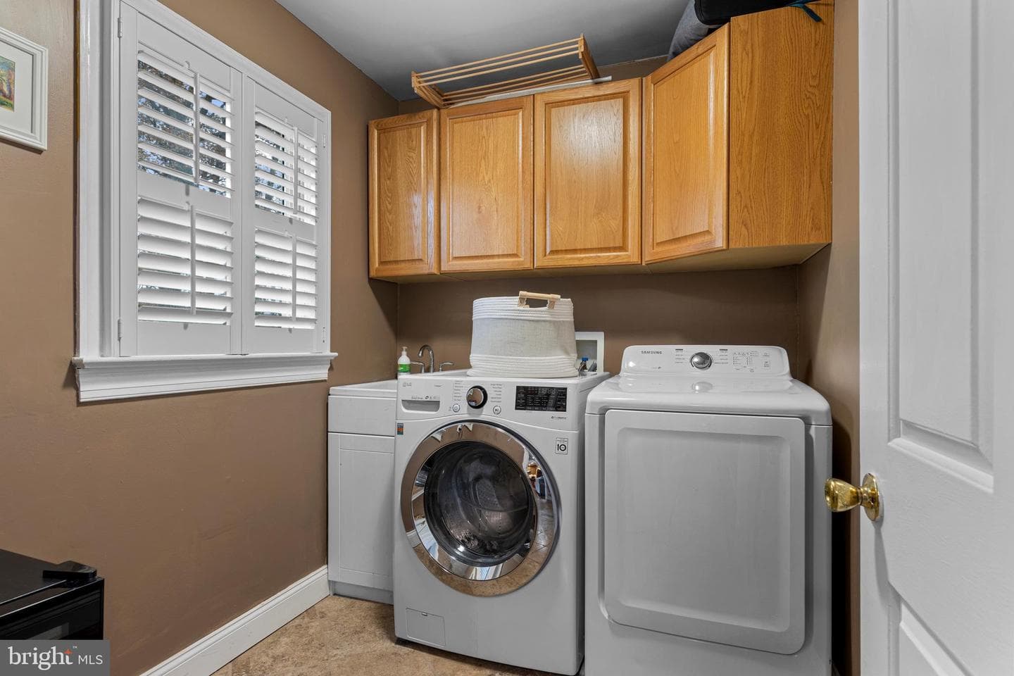 1586 Salomon Lane photo 29