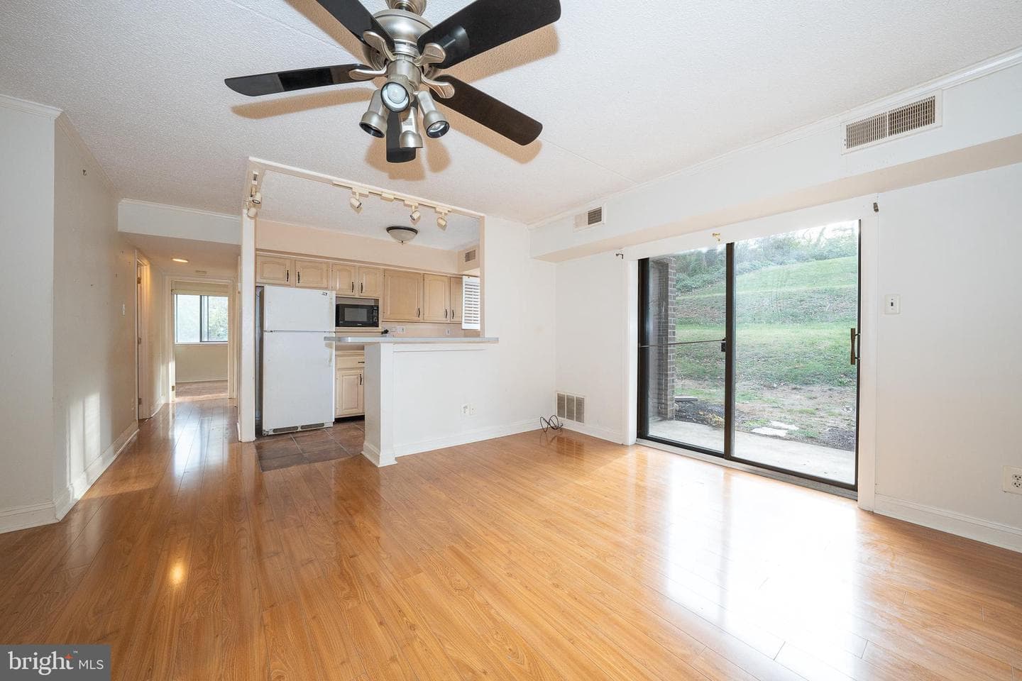 1307 Valley Drive #1307 photo 6