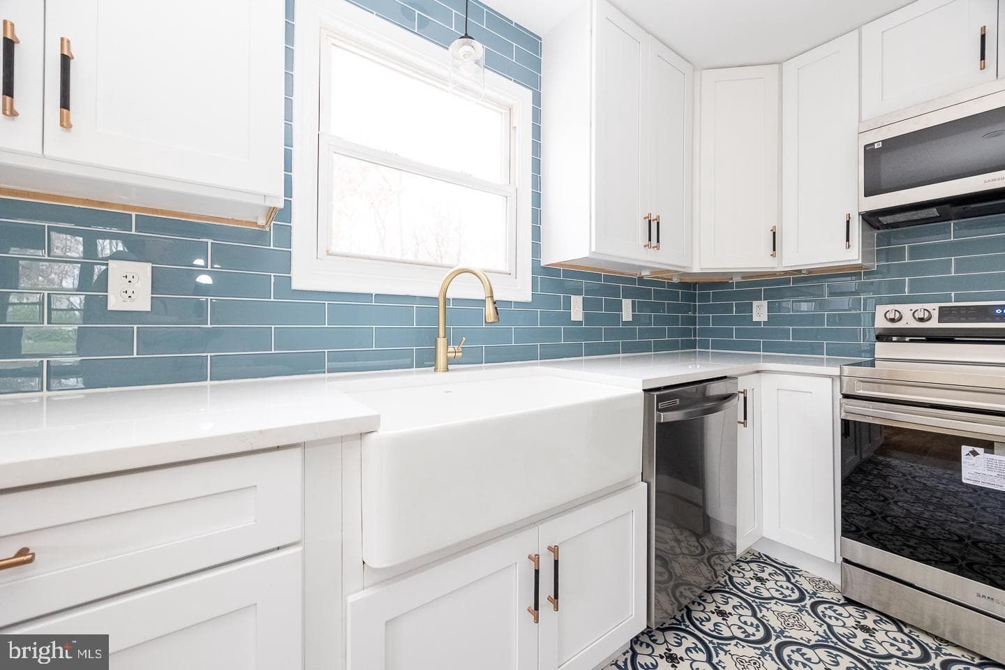 1050 Wayne Avenue photo 10